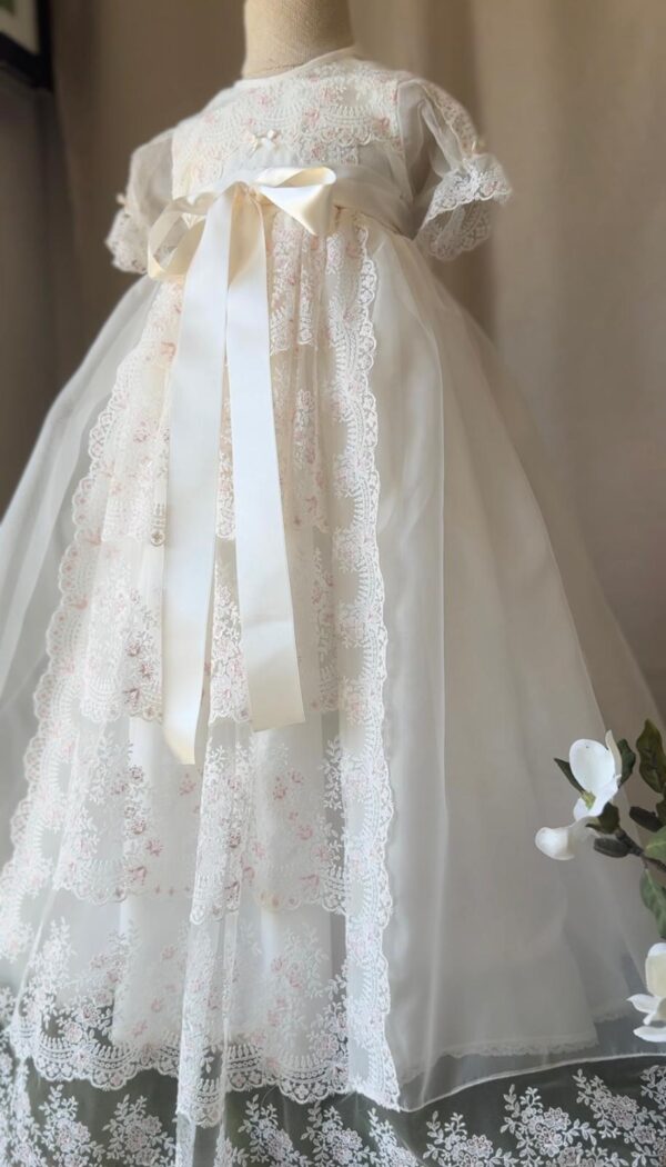 Lirio removable christening gown - Image 3